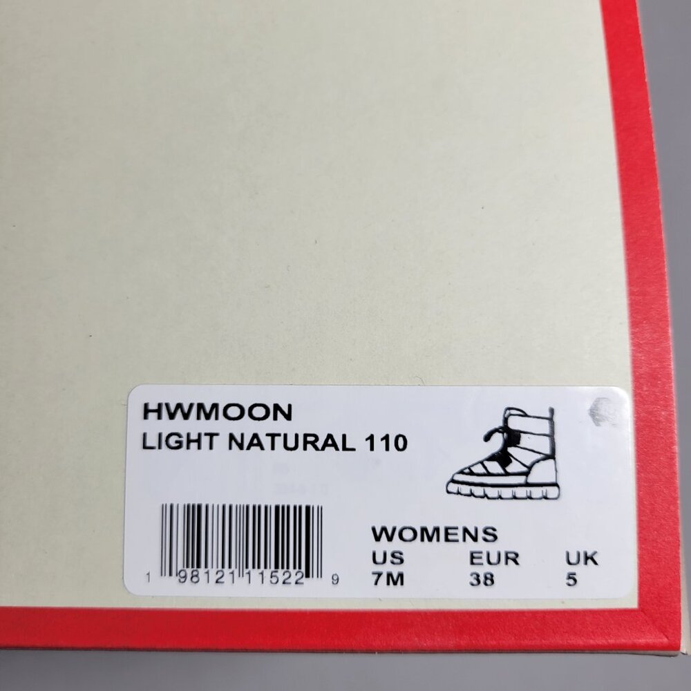 Hunter Women's Moon Lug Sole Insulated Waterproof Snow Booties in Light Natural - Picture 4 of 10